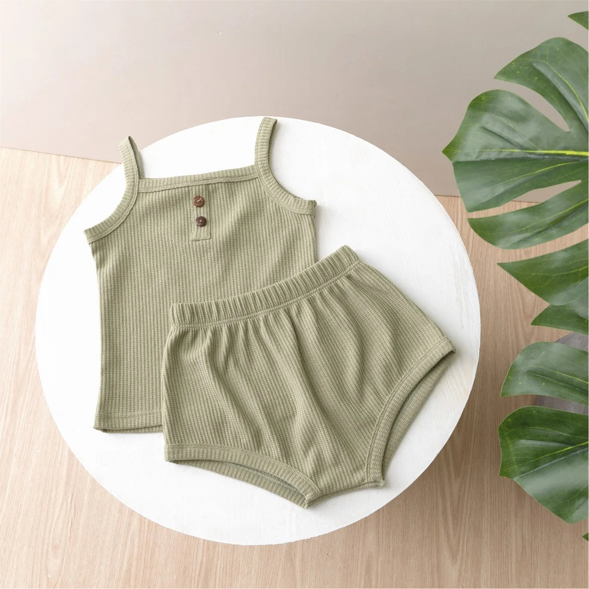 Summer Baby Set with Suspender Top & Shorts – Unisex from 0 to 24 months