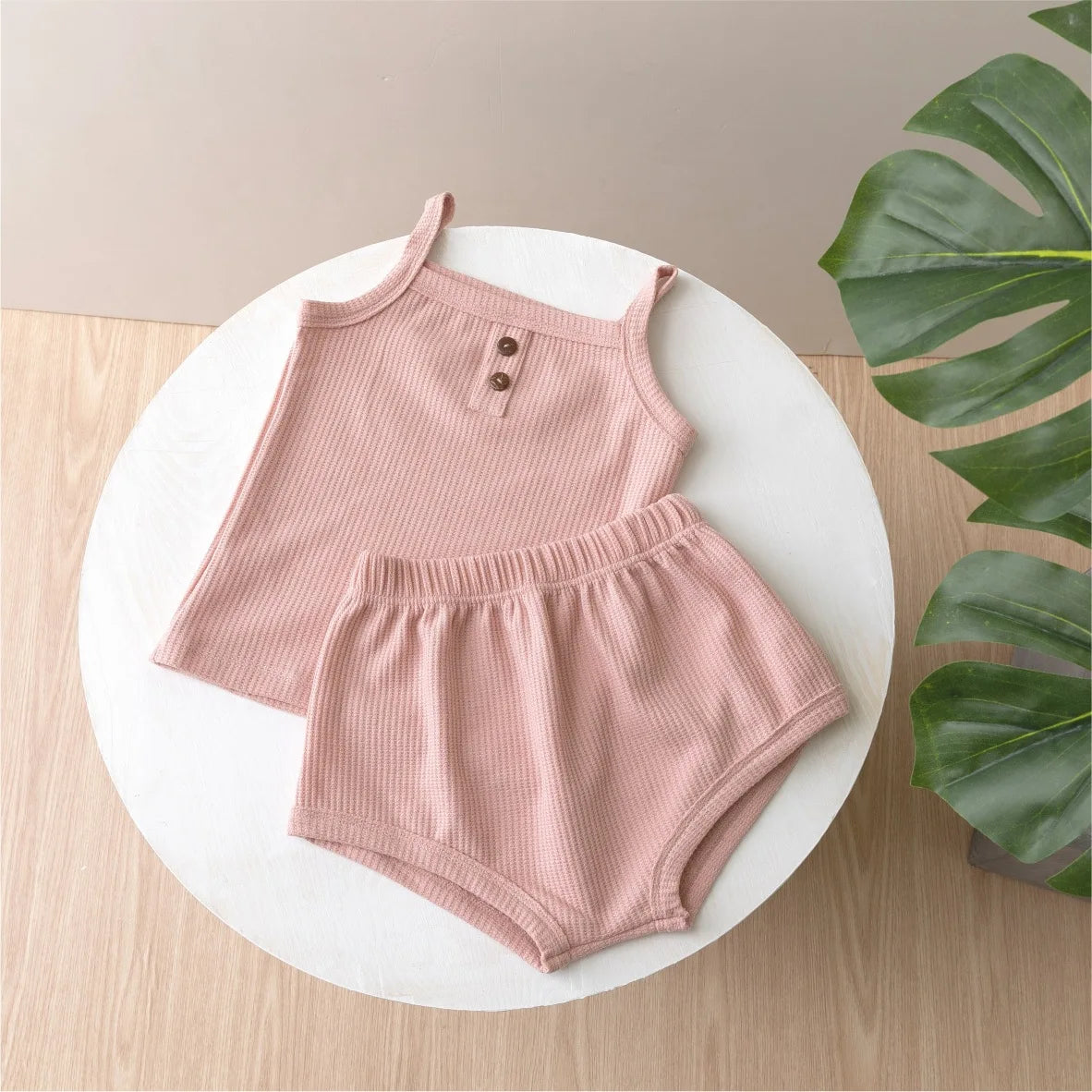 Summer Baby Set with Suspender Top & Shorts – Unisex from 0 to 24 months