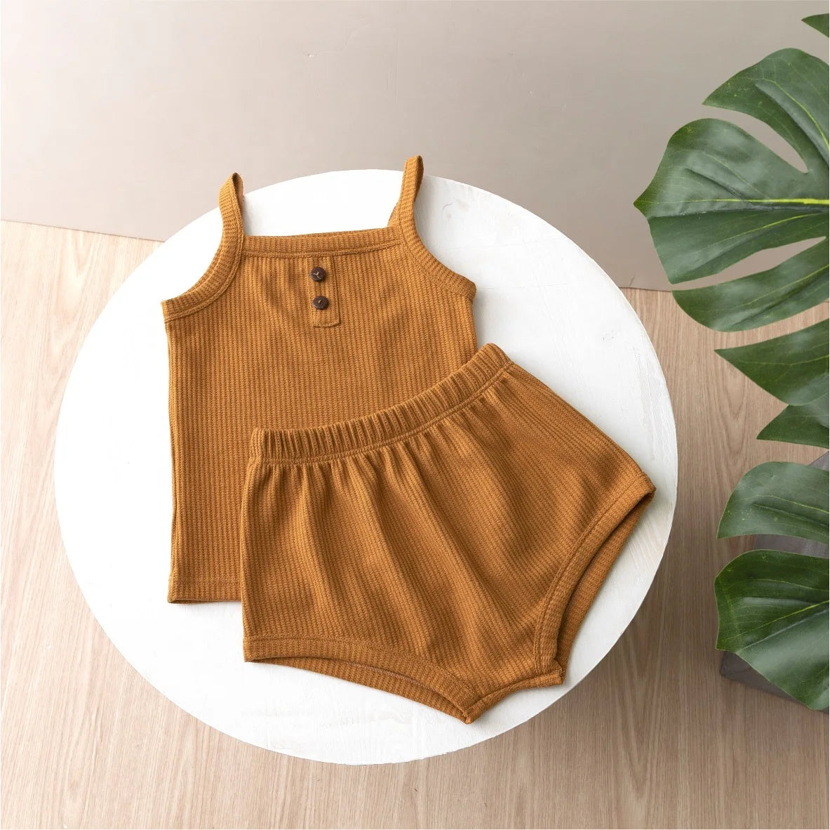 Summer Baby Set with Suspender Top & Shorts – Unisex from 0 to 24 months