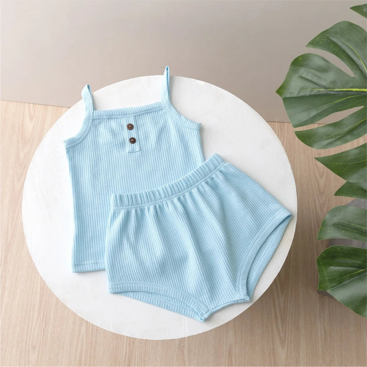 Summer Baby Set with Suspender Top & Shorts – Unisex from 0 to 24 months