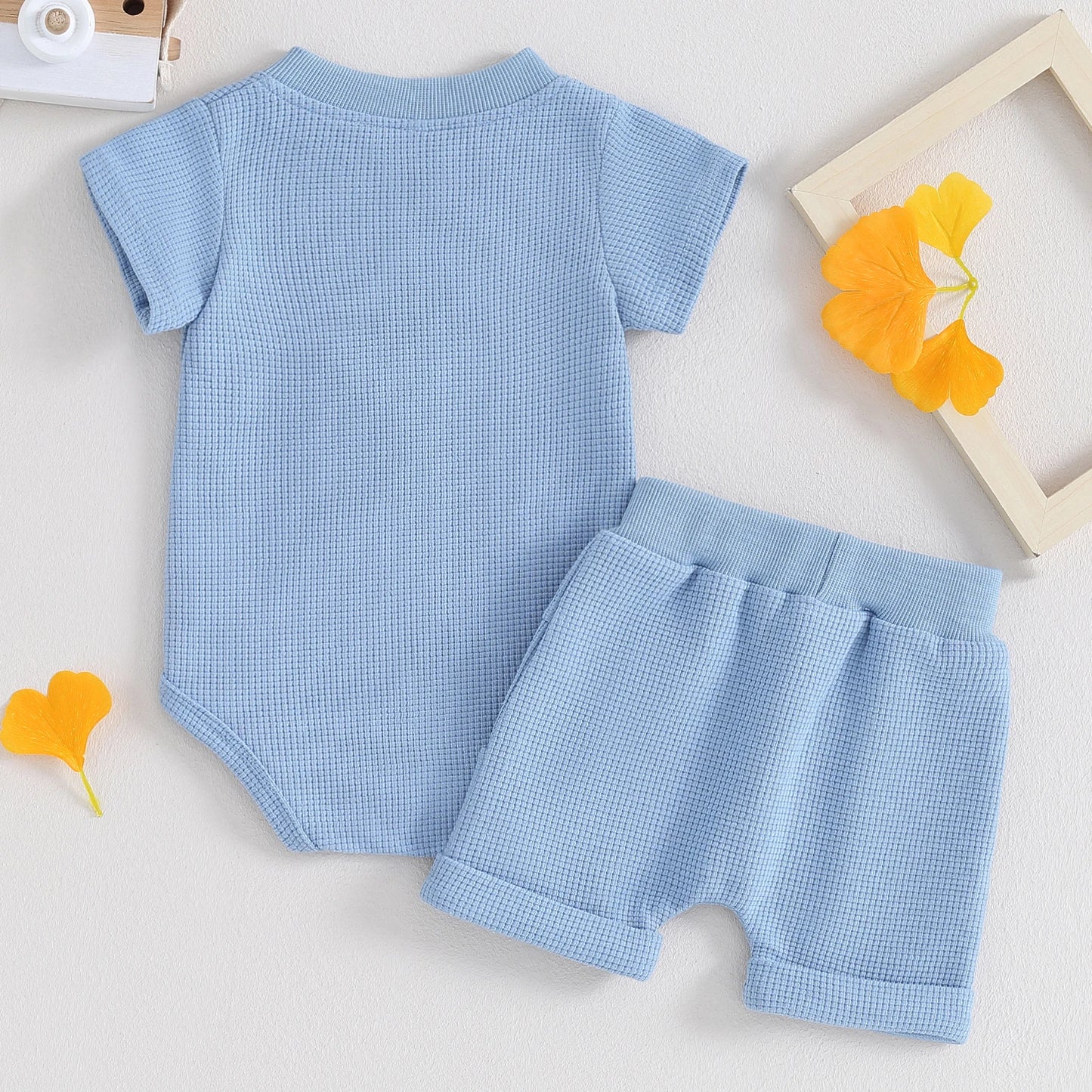 Summer Baby Set for Boys with Button-Up Top & Shorts Made of Waffle Fabric – 2 Pieces (0 to 12 months)