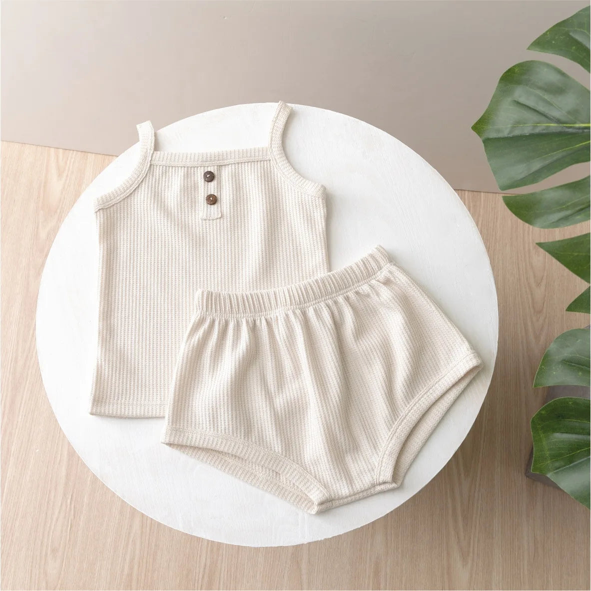 Summer Baby Set with Suspender Top & Shorts – Unisex from 0 to 24 months