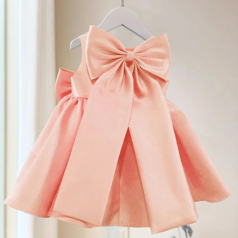 Impressive Dress with a Royal Feel – Mini Miracle