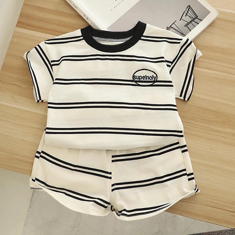 Mini Style Summer Set – T-Shirt & Shorts.