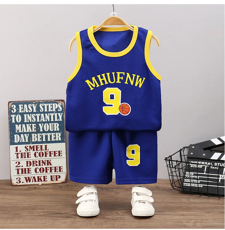 Sleeveless T-Shirt with Matching Shorts in Athletic Basketball Style 2 pcs